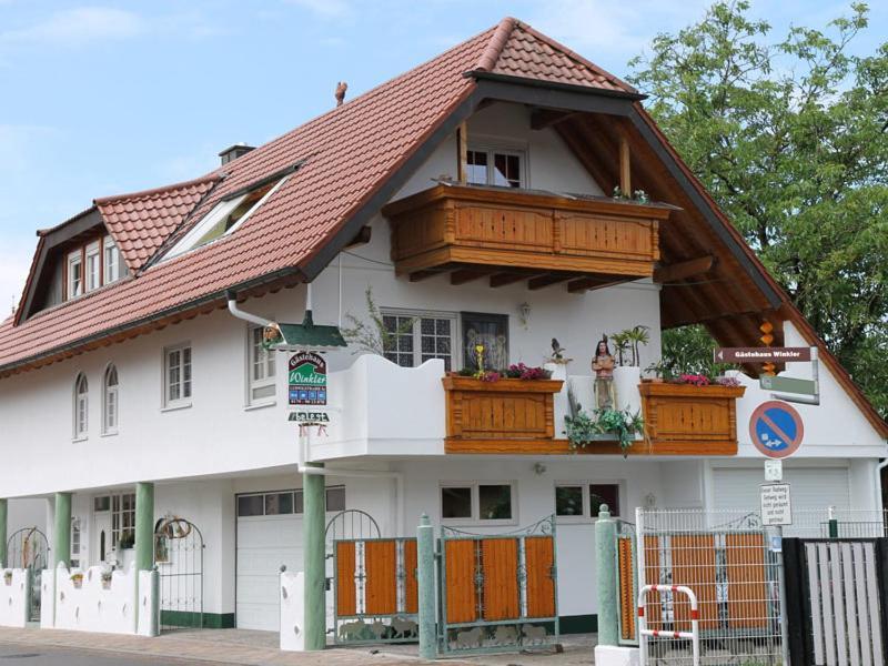 Апартаменты Gaestehaus Winkler Руст Экстерьер фото